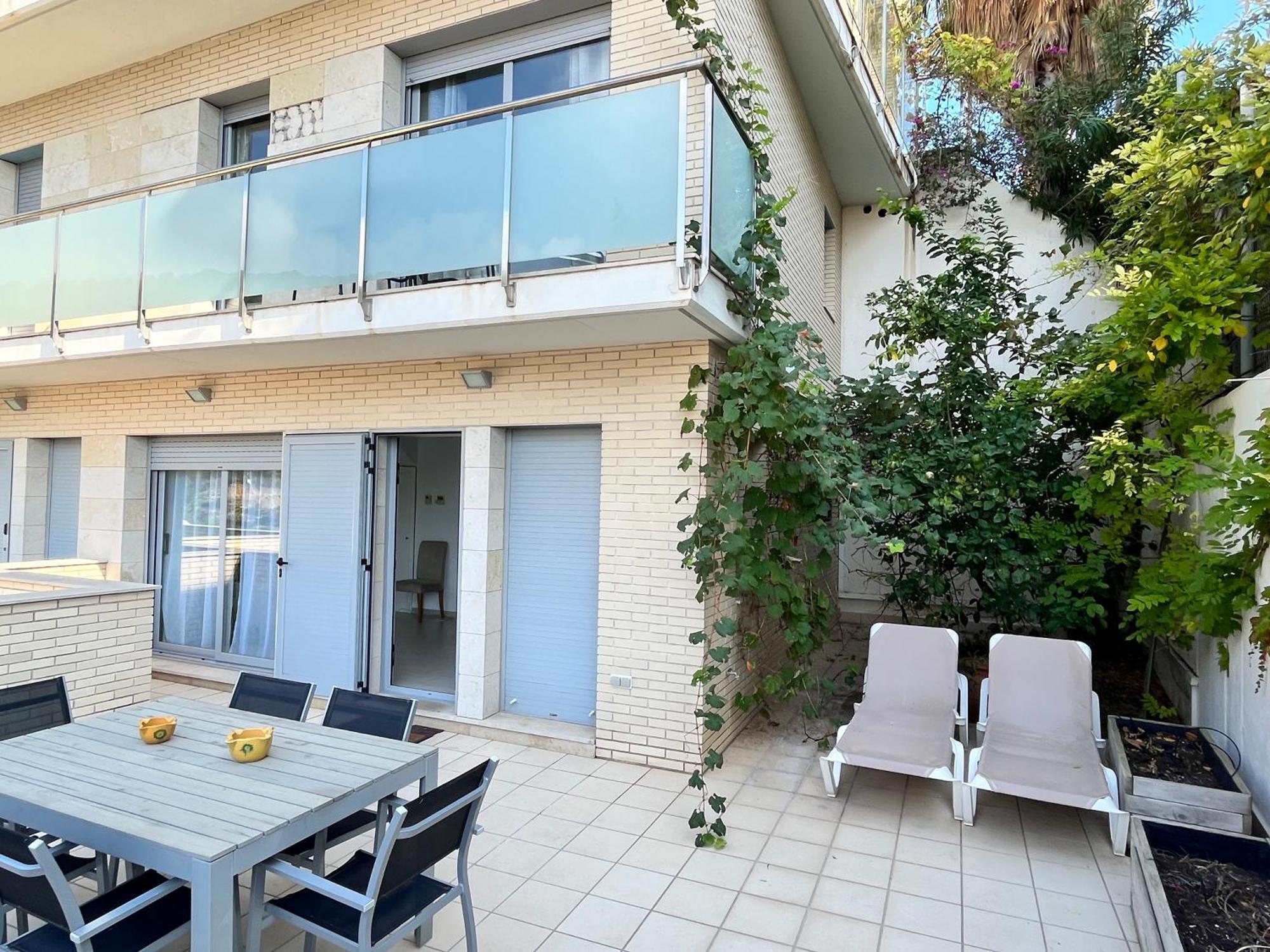 Apartamento Tranquil Duplex In Sitges, Barcelona,Sea Views, Parking, Terrace Exterior foto